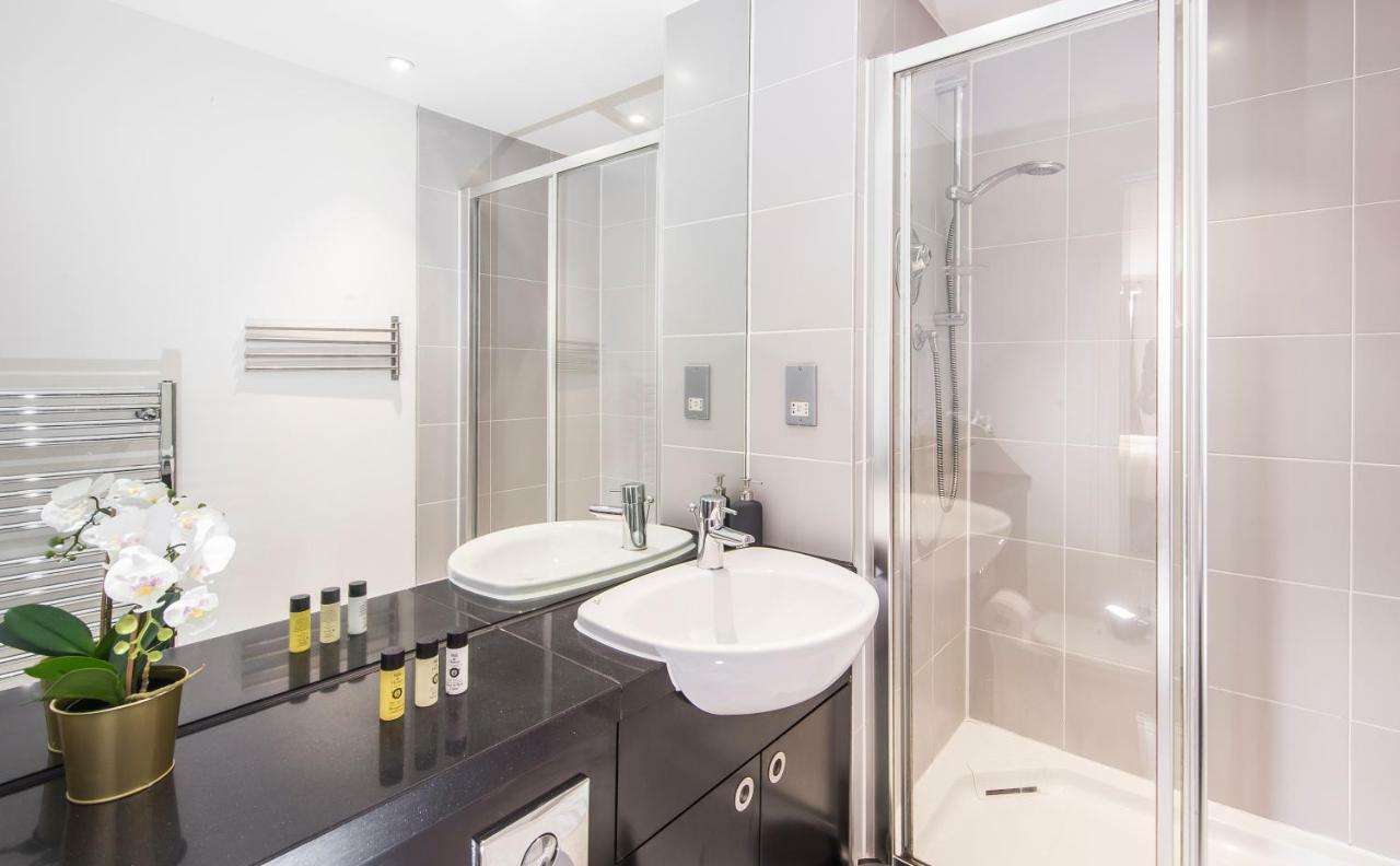 First Stay Apartments - The West Suite Birmingham Zewnętrze zdjęcie