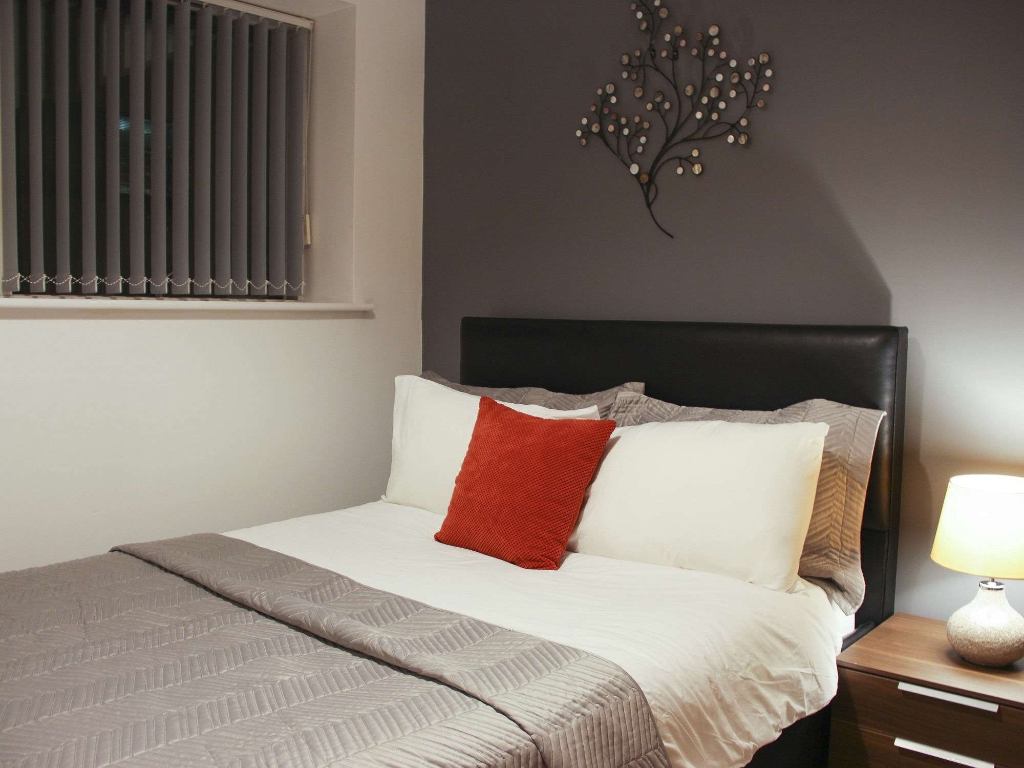 First Stay Apartments - The West Suite Birmingham Zewnętrze zdjęcie